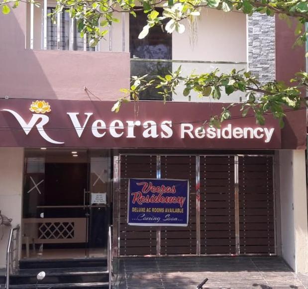 Veeras Residency Hotel Puduccseri Kültér fotó