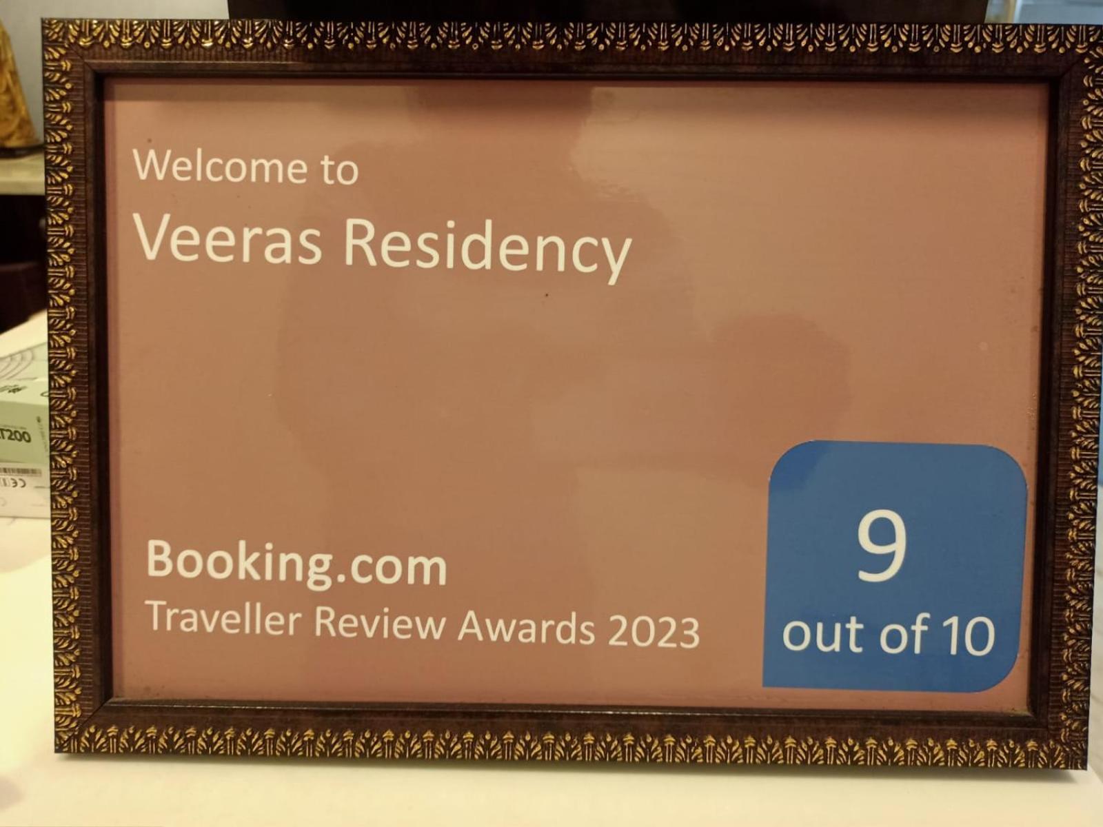 Veeras Residency Hotel Puduccseri Kültér fotó